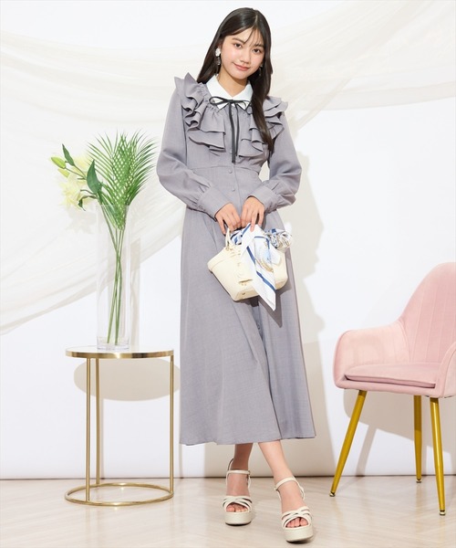 WILLSELECTION(ウィルセレクション)の「配色襟ダブルフリルシャツワンピース(ワンピース・レディース・グレー系その他/ライトグレー/ベージュ・FREE)」の5枚目の写真