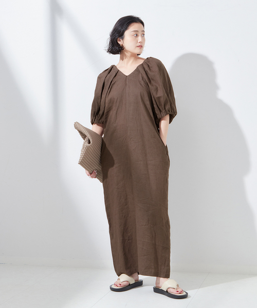journal standard L'essage(ジャーナルスタンダードレサージュ)の「Linen ボリュームスリーブワンピース(ワンピース・レディース・ブラウン/ブラック・FREE)」の13枚目の写真