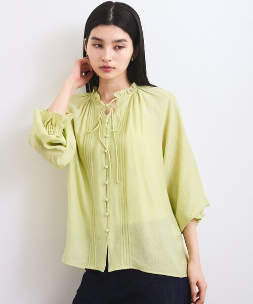 VIS(ビス)の「【洗える】ピンタックスタンドカラーフリルブラウス(シャツ/ブラウス・レディース・ライトグリーン/オフホワイト/チャコールグレー・FREE)」の5枚目の写真