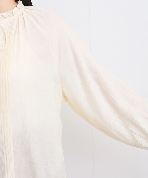 VIS(ビス)の「【洗える】ピンタックスタンドカラーフリルブラウス(シャツ/ブラウス・レディース・ライトグリーン/オフホワイト/チャコールグレー・FREE)」の20枚目の写真