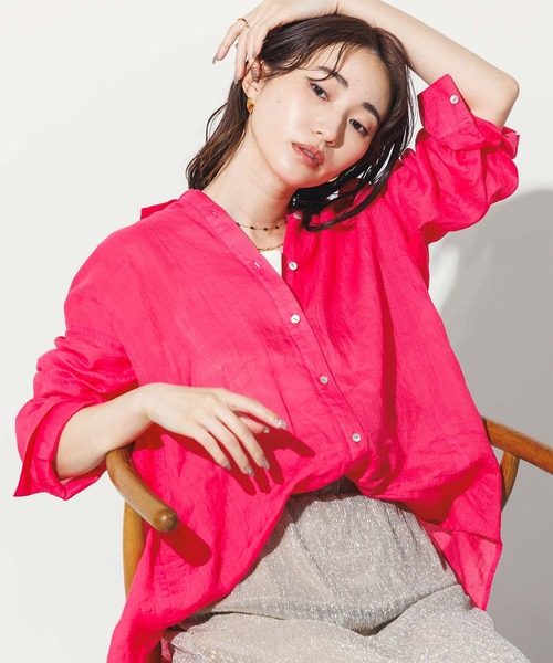 Gready Brilliant（グレディブリリアン）の「ＬＵラミー後スリットシャツ（シャツ/ブラウス・レディース・ベージュ/オフホワイト/ピンク/ライトグリーン・38）」の13枚目の写真