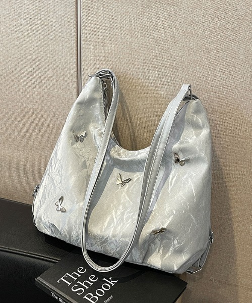 TONE SELECT GOODS（トーンセレクトグッズ）の「【urge select】バタフライモチーフ リュック/ショルダーバッグ【2way】（ショルダーバッグ・レディース・オフホワイト/ブルー/ブラック/ミント/ライトグレー・FREE）」の4枚目の写真