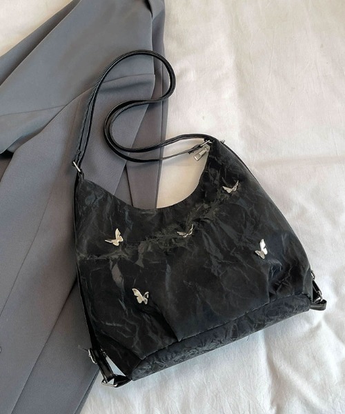 TONE SELECT GOODS（トーンセレクトグッズ）の「【urge select】バタフライモチーフ リュック/ショルダーバッグ【2way】（ショルダーバッグ・レディース・オフホワイト/ブルー/ブラック/ミント/ライトグレー・FREE）」の3枚目の写真