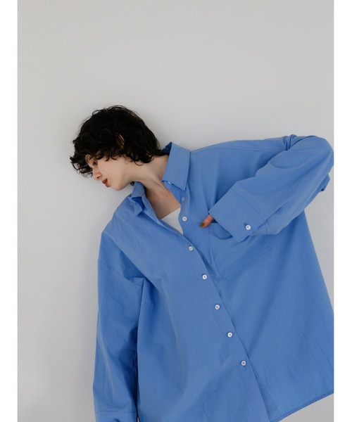Katrin TOKYO(カトリーントーキョー)の「cut off big shirt(シャツ/ブラウス・レディース・ブルー/イエロー/ピンク・FREE/XS)」の2枚目の写真
