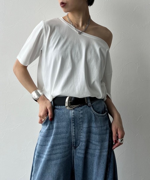 PAGEBOY（ページボーイ）の「【2サイズ展開】ルーズネック2WAYオフショル（Tシャツ/カットソー・レディース・ブラック/チャコールグレー/ホワイト/ブルー系その他/ピンク系その他/サックスブルー・FREE/LARGE）」の15枚目の写真