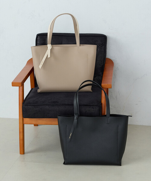 COMME CA ISM(コムサイズム)の「PC/タブレット対応 多機能トートバッグ(トートバッグ・レディース・ブラック/ベージュ・FREE)」の11枚目の写真