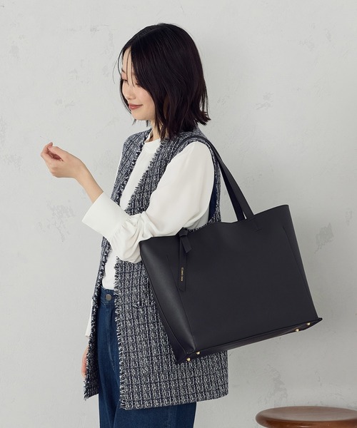 COMME CA ISM(コムサイズム)の「PC/タブレット対応 多機能トートバッグ(トートバッグ・レディース・ブラック/ベージュ・FREE)」の2枚目の写真