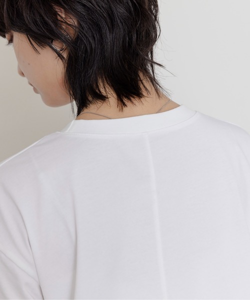 Eimee Law（エイミーロウ）の「サイドフリル ドロスト クロップドTシャツ（Tシャツ/カットソー・レディース・オフホワイト/ブラック×ホワイト/ブラック・FREE）」の22枚目の写真