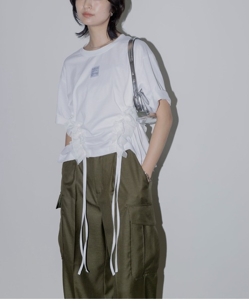 Eimee Law（エイミーロウ）の「サイドフリル ドロスト クロップドTシャツ（Tシャツ/カットソー・レディース・オフホワイト/ブラック×ホワイト/ブラック・FREE）」の18枚目の写真