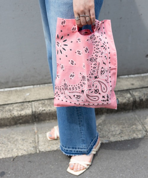 RAGEBLUE（レイジブルー）の「【BANSAC/バンサック】バンダナBAG（ショルダーバッグ・レディース・オレンジ系その他7/グリーン系その他/その他22/イエロー系その他/ピンク系その他/オフホワイト/マスタード/レッド・FREE）」の2枚目の写真