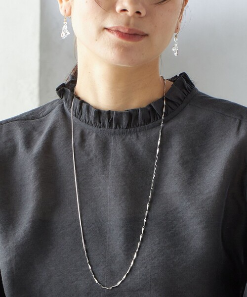 HARIO Lampwork Factory（ハリオランプワークファクトリー）の「【SHIPS別注】HARIO:ウェーブ ピアス（ピアス（両耳用）・レディース・ライトホワイト・ONE SIZE）」の5枚目の写真