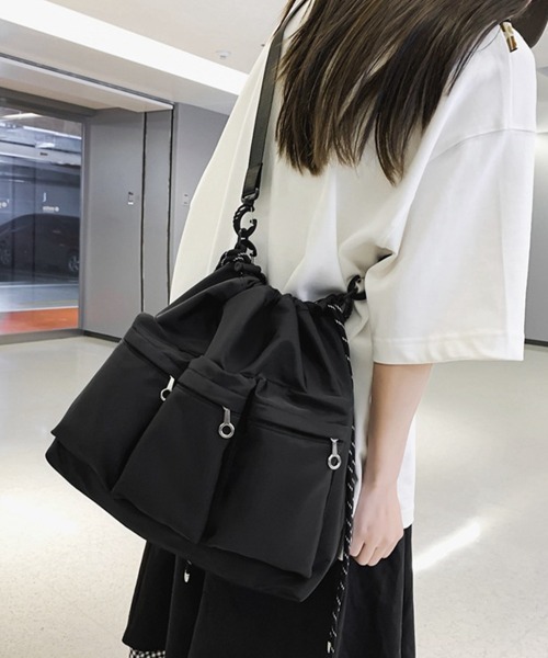 Miniministore(ミニミニストア)の「ドローストリングショルダーバッグ 大容量(ショルダーバッグ・レディース・ブラック・FREE)」の13枚目の写真