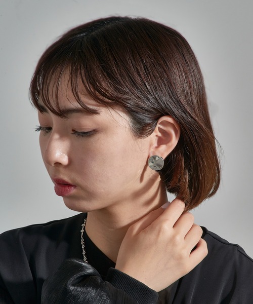PHILIPPE AUDIBERT（フィリップ オーディベール）の「【PHILIPPE AUDIBERT】プレートピアス Sola earrings brass silver plated BO6635（ピアス（両耳用）・レディース・シルバー・FREE）」の5枚目の写真