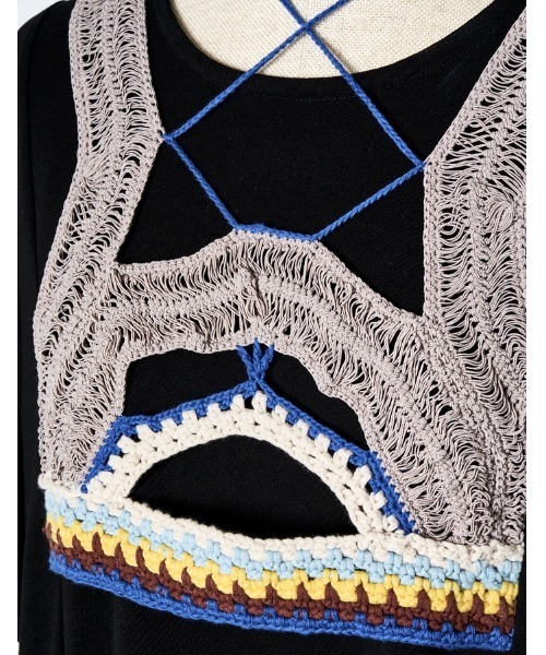 RUMCHE(ラムシェ)の「Knit Docking Cutsew Dress / ニットドッキングカットソードレス(ワンピース・レディース・ブラック/チャコールグレー・FREE)」の4枚目の写真