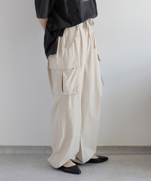 cepo（セポ）の「ソフトコットン イージーワイドカーゴパンツ（カーゴパンツ・レディース・オフホワイト/ブラック/オリーブ・M）」の13枚目の写真