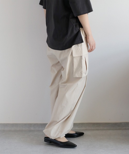 cepo（セポ）の「ソフトコットン イージーワイドカーゴパンツ（カーゴパンツ・レディース・オフホワイト/ブラック/オリーブ・M）」の14枚目の写真