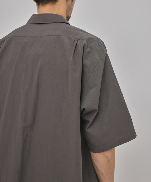 EDIFICE(エディフィス)の「ETS.MATERIAUX(マテリオ) フレンチワーク ショートスリーブシャツ(シャツ/ブラウス・メンズ・チャコールグレー/アイボリー/ホワイト・2/3)」の16枚目の写真