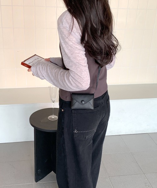 Chiina（チーナ）の「Chiina / 4Way ショルダーミニポーチ（ショルダーバッグ・レディース・ブラウン/ライトブルー/レッド/キャメル/ベージュ/ホワイト/ブラック・FREE）」の13枚目の写真