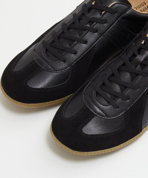 MEN'S MELROSE(メンズメルローズ)の「42500 GERMAN TRAINER / ジャーマントレーナー | レザースニーカー(スニーカー・メンズ・ホワイト/ブラック・40/42/41)」の3枚目の写真