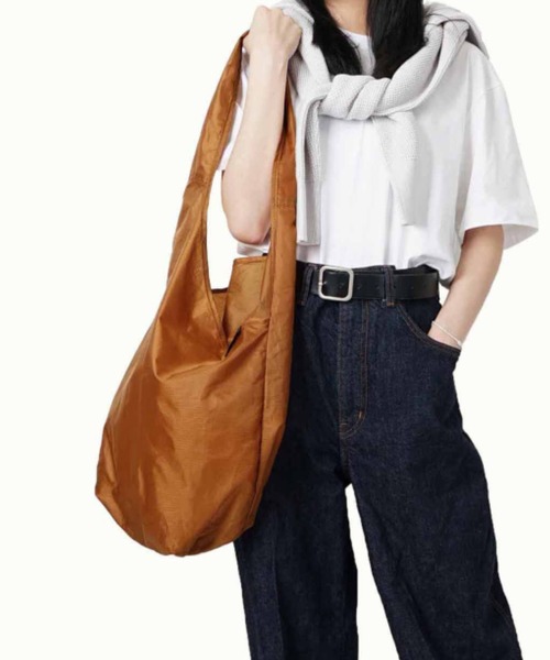 hellolulu(ハロルル)の「Hellolulu(ハロルル)Ovi パッカブルマーケットバッグ(エコバッグ/サブバッグ・レディース・カーキ/ブラック/パープル/ライトグレー/キャメル・ONE SIZE/ONESIZE)」の5枚目の写真