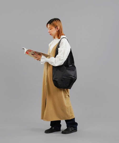 hellolulu(ハロルル)の「Hellolulu(ハロルル)Ovi パッカブルマーケットバッグ(エコバッグ/サブバッグ・レディース・カーキ/ブラック/パープル/ライトグレー/キャメル・ONE SIZE/ONESIZE)」の2枚目の写真
