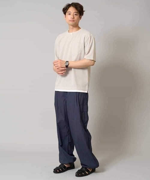 a.v.v(アーヴェヴェ)の「【軽量】ワイドシルエットイージーカーゴパンツ(その他パンツ・メンズ・ブラック/ネイビー・46/48)」の4枚目の写真