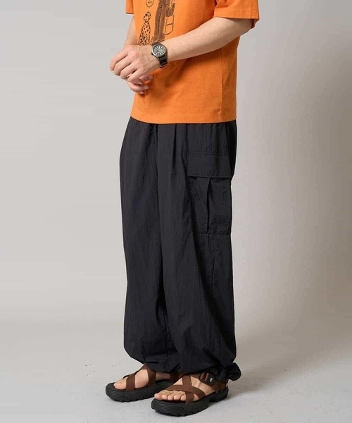 a.v.v(アーヴェヴェ)の「【軽量】ワイドシルエットイージーカーゴパンツ(その他パンツ・メンズ・ブラック/ネイビー・46/48)」の22枚目の写真