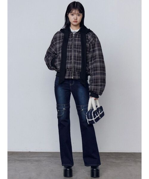 EMODA(エモダ)の「ラウンドサイドゴアブーツ(ブーツ・レディース・ブラウン/ブラック・LARGE/MEDIUM/SMALL)」の5枚目の写真