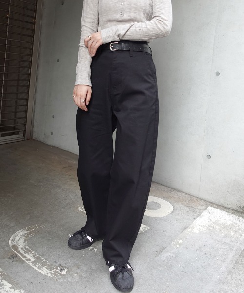 CORNERS（コーナーズ）の「ワイドエッグチノパンツ（チノパンツ・レディース・ライトベージュ/ブラック/ネイビー/チャコールグレー・マルチサイズ）」の2枚目の写真