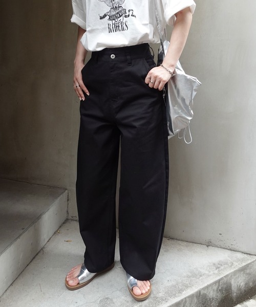 CORNERS（コーナーズ）の「ワイドエッグチノパンツ（チノパンツ・レディース・ライトベージュ/ブラック/ネイビー/チャコールグレー・マルチサイズ）」の14枚目の写真