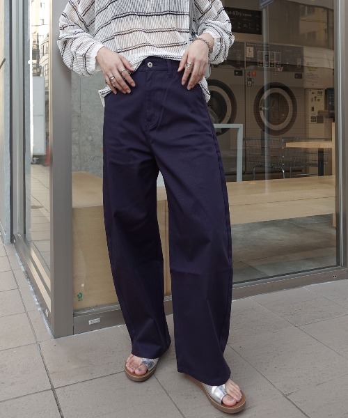 CORNERS（コーナーズ）の「ワイドエッグチノパンツ（チノパンツ・レディース・ライトベージュ/ブラック/ネイビー/チャコールグレー・マルチサイズ）」の22枚目の写真