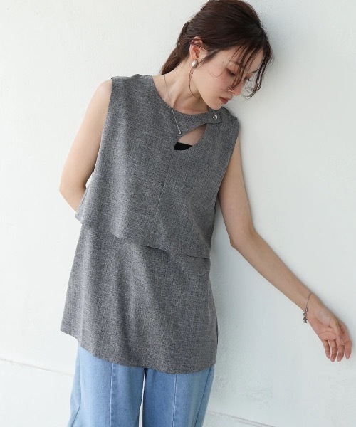 Bab(バブ)の「レイヤード風ノースリーブブラウス(シャツ/ブラウス・レディース・チャコールグレー/ライトグレー/ベージュ・MEDIUM)」の21枚目の写真