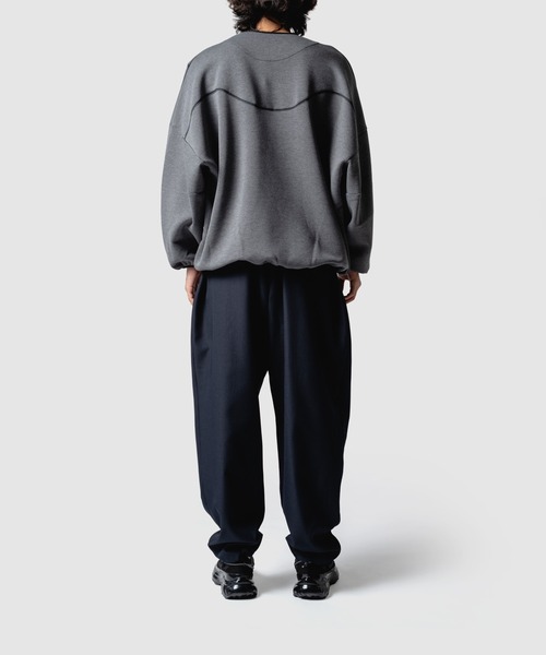 yoshiokubo（ヨシオクボ）の「yoshiokubo ヨシオクボ / POWDER SNOW BIG TOP パウダースノービッグシルエットスウェット / YKF25801（スウェット・メンズ・グレー/ブラック・2/3）」の6枚目の写真