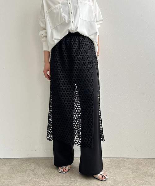 LHELBIE(レルビエ)の「レイヤードドッキングパンツ(その他パンツ・レディース・ベージュ/ブラック・M)」の7枚目の写真