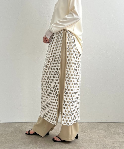 LHELBIE(レルビエ)の「レイヤードドッキングパンツ(その他パンツ・レディース・ベージュ/ブラック・M)」の21枚目の写真