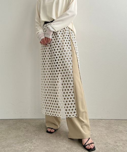 LHELBIE(レルビエ)の「レイヤードドッキングパンツ(その他パンツ・レディース・ベージュ/ブラック・M)」の19枚目の写真