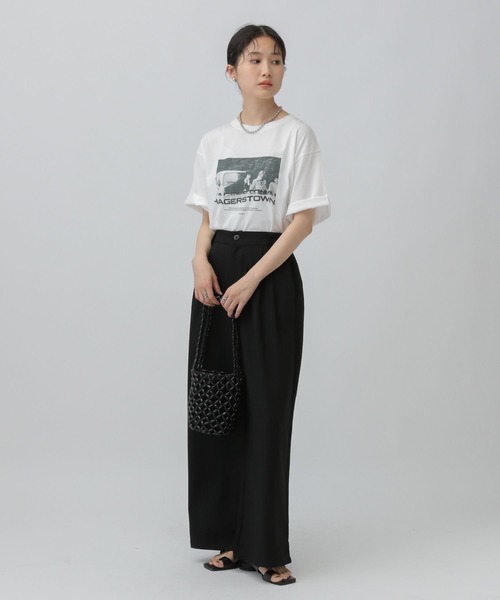 LEPSIM(レプシィム)の「アソートBIGフォトT 583578(Tシャツ/カットソー・レディース・チャコールグレー/オフホワイト/ホワイト/ブラウン・FREE)」の9枚目の写真