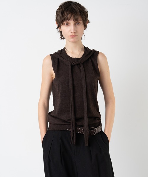 ELOOPS（イーループス）の「【ELOOPS】リボンデザイン ノースリーブニットトップス（ベスト・レディース・アイボリー/ブラウン・FREE）」の2枚目の写真