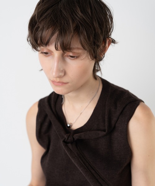 ELOOPS（イーループス）の「【ELOOPS】リボンデザイン ノースリーブニットトップス（ベスト・レディース・アイボリー/ブラウン・FREE）」の11枚目の写真