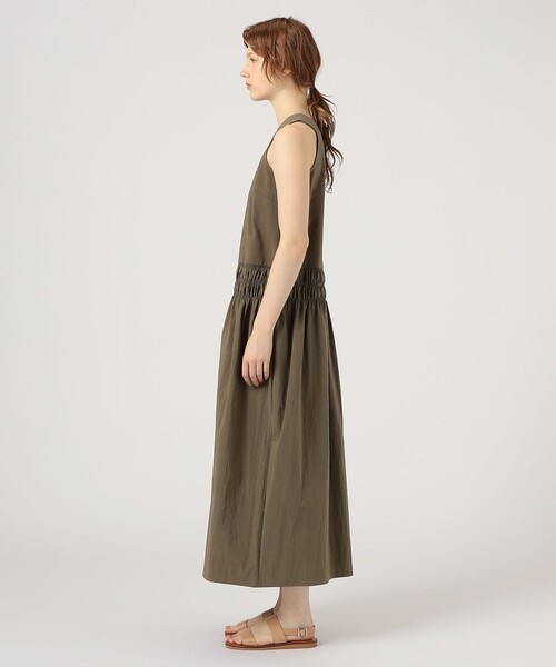 MACPHEE（マカフィー）の「マテリアルコンビ ギャザーマキシワンピース（ワンピース・レディース・カーキ/ブラック・36）」の4枚目の写真