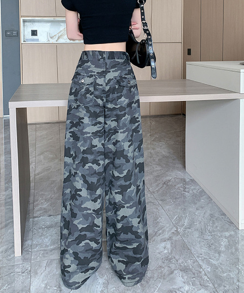 2ly2(トゥーリートゥー)の「大人のカモフラワイドパンツ(デニムパンツ・レディース・グレー・FREE)」の6枚目の写真