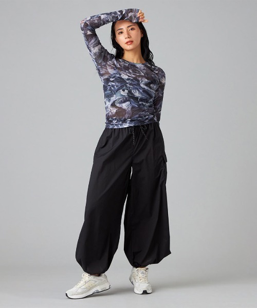 Chacott(チャコット)の「コンパックカーゴパンツ(スウェットパンツ・レディース・ブラック/カーキ・S/M)」の7枚目の写真