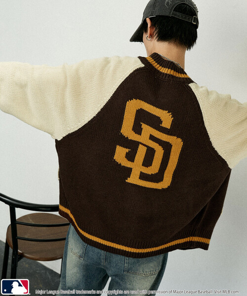 MLB（メジャーリーグベースボール）の「MLB/メジャーリーグベースボール 別注 ZIP KNIT CARDIGANT/ジップニットカーディガン(限定展開)（カーディガン/ボレロ・メンズ・ネイビー/ブラック/ブラウン・LARGE/MEDIUM/SMALL）」の11枚目の写真