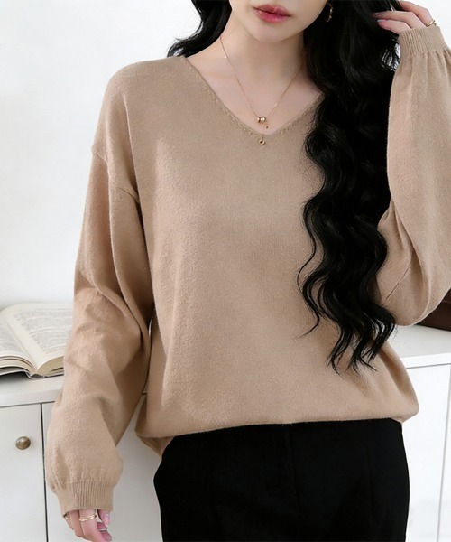 ONEP STAR（ワンピスター）の「選べる3タイプ×カシミヤタッチニットトップス（ニット/セーター・レディース・グレー/オフホワイト/ブルー/ブラック/ホワイト×ブラック/グレイッシュベージュ/ダークブラウン/ブラウン/ピンク/グリーン/ワインレッド/ベージュ/パープル/オレンジ/ミント/モカ/オートミール/ダークブルー/レモンイエロー/チョコ/テラコッタ/レッド系その他4/ブラウン系その他/ブルー系その他2/グレー系その他/イエロー系その他/ピンク系その他/ブラック系その他2/ブラウン系その他4/ブルー系その他4/ブラウン系その他7/ブルー系その他3/ブラウン系その他6/ブラック系その他/ホワイト×ブラウン/オレンジ系その他/ホワイト系その他2/ベージュ系その他3/ホワイト系その他4/ベージュ系その他/ベージュ系その他2/ブラウン系その他3/ホワイト系その他/パープル系その他/レッド系その他/ホワイト系その他3/パープル系その他2/レッド系その他3/ベージュ系その他4/グリーン系その他/ブルー系その他/グリーン系その他2/グレー系その他2/グリーン系その他3/レッド系その他2/イエロー系その他2/ダークブラウン系1/ダークブラウン系2/ブラウン系その他2/グリーン系その他4/ライトベージュ/ベージュ系その他5/ベージュ系その他6・FREE）」の17枚目の写真