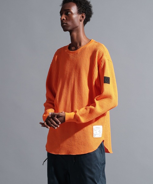 NUMERALS（ヌメラルズ）の「【NUMERALS】サーマルクルー（Tシャツ/カットソー・メンズ・オフホワイト/ブラック/オレンジ/ネイビー・MEDIUM/LARGE）」の15枚目の写真
