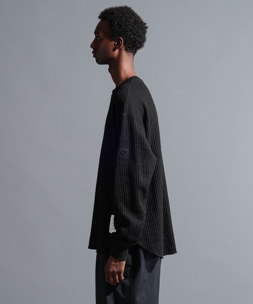 NUMERALS（ヌメラルズ）の「【NUMERALS】サーマルクルー（Tシャツ/カットソー・メンズ・オフホワイト/ブラック/オレンジ/ネイビー・MEDIUM/LARGE）」の20枚目の写真