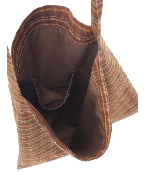 Samansa Mos2 blue（サマンサモスモスブルー）の「フロッキーロゴトート（ハンドバッグ・レディース・チャコールグレー/ブラウン/ライトベージュ・F）」の6枚目の写真