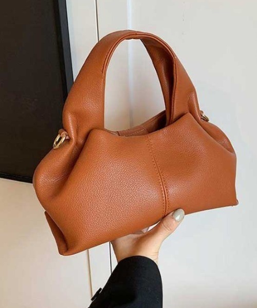 AMELY（エミリー）の「ギャザーハンドル 2wayショルダーバッグ（ハンドバッグ・レディース・ブラック/アイボリー/キャメル/ライトグレー・フリー）」の4枚目の写真