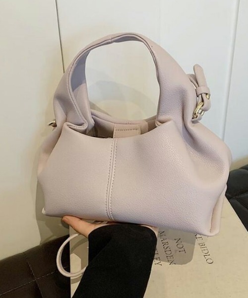 AMELY（エミリー）の「ギャザーハンドル 2wayショルダーバッグ（ハンドバッグ・レディース・ブラック/アイボリー/キャメル/ライトグレー・フリー）」の3枚目の写真