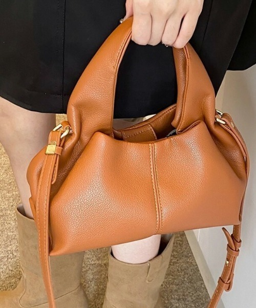 AMELY（エミリー）の「ギャザーハンドル 2wayショルダーバッグ（ハンドバッグ・レディース・ブラック/アイボリー/キャメル/ライトグレー・フリー）」の9枚目の写真